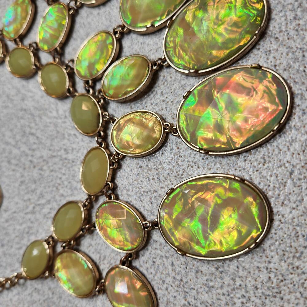 Charming Charlie Iridescent Oval Stone Necklace with Matching Earrings - Picture 3 of 7